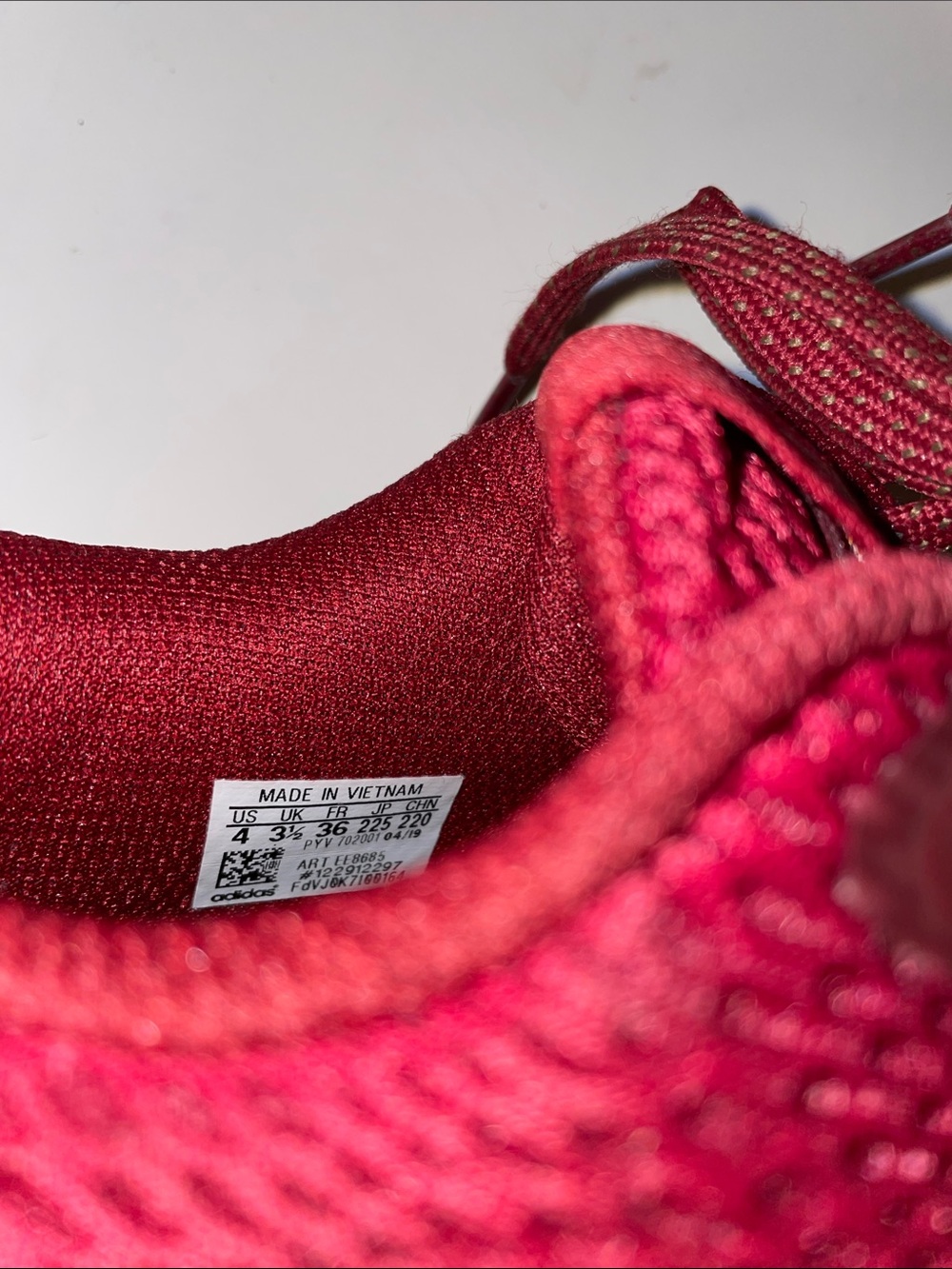 adidas Dark red with gold kids size 4 very good condition 🤩🤪15% off bundles - Picture 5 of 5